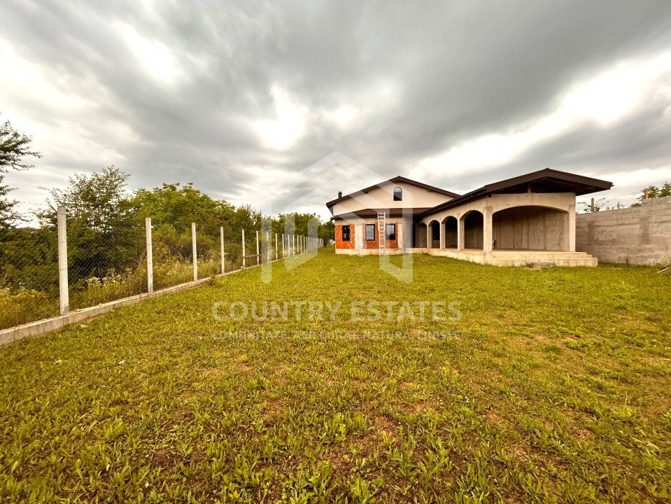 Grey Manor, de vanzare, la gri, teren generos de 5000 mp, Corbeanca