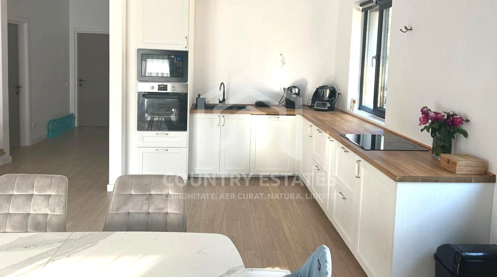 Vila Crib, prima inchiriere, pozitie aproape centrala, la padure, Corbeanca