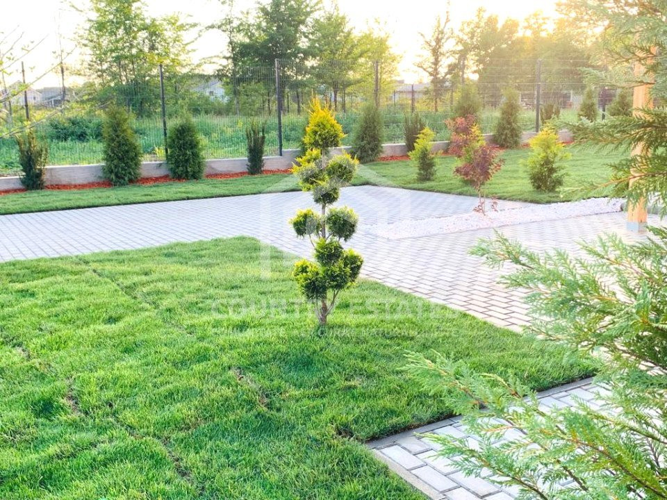 Vila Bright, de vanzare, casa excelenta ptr investitie,randament bun,Corbeanca