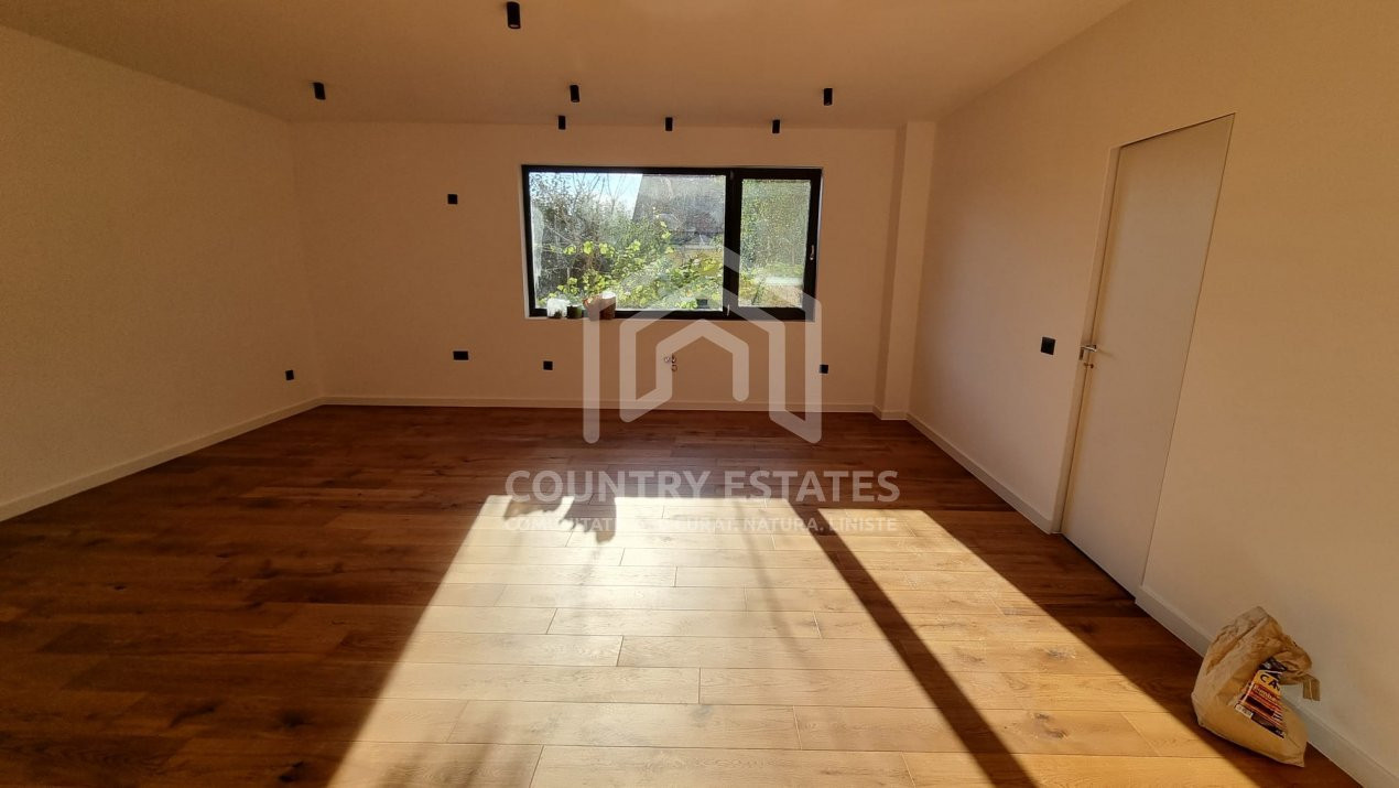 Vila Evergreen, 5 camere, mansarda 130 mp, aproape de padure, Corbeanca