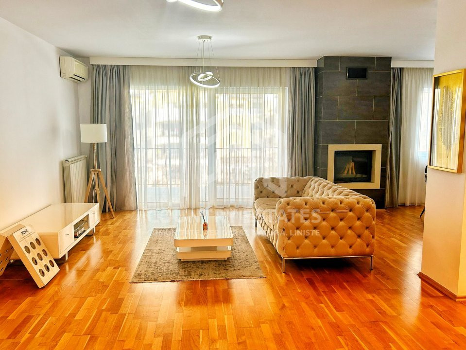 Apartament cu 3 camere de inchiriat,șemineu,barbecue si piscina in Ibiza Sol