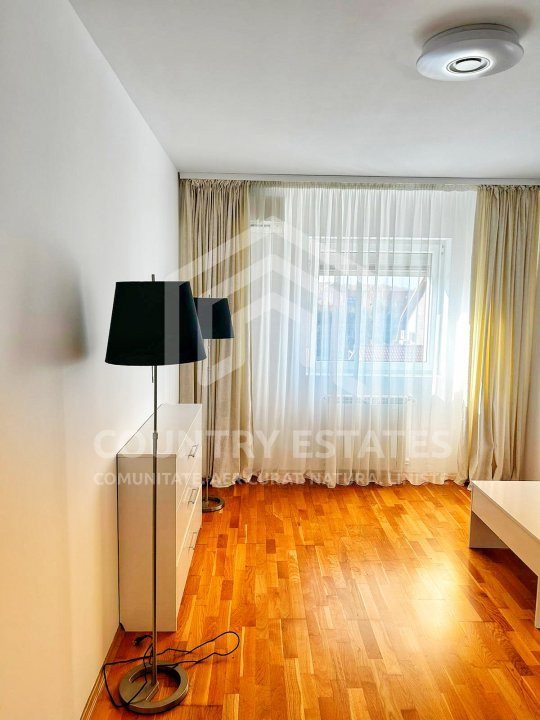 Apartament cu 3 camere de inchiriat,șemineu,barbecue si piscina in Ibiza Sol